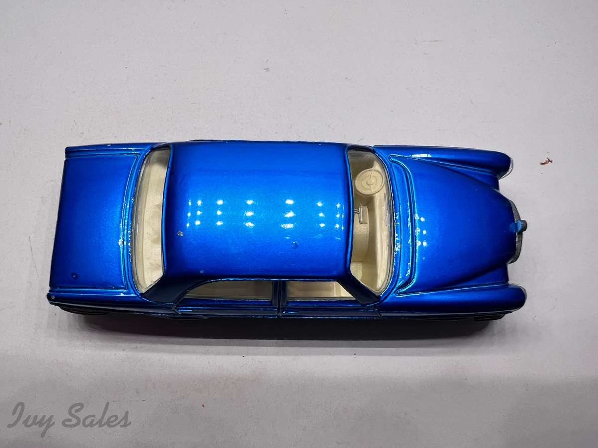 DINKY TOYS #160 MERCEDES-BENZ 250 SE WITH ORIGINAL BOX