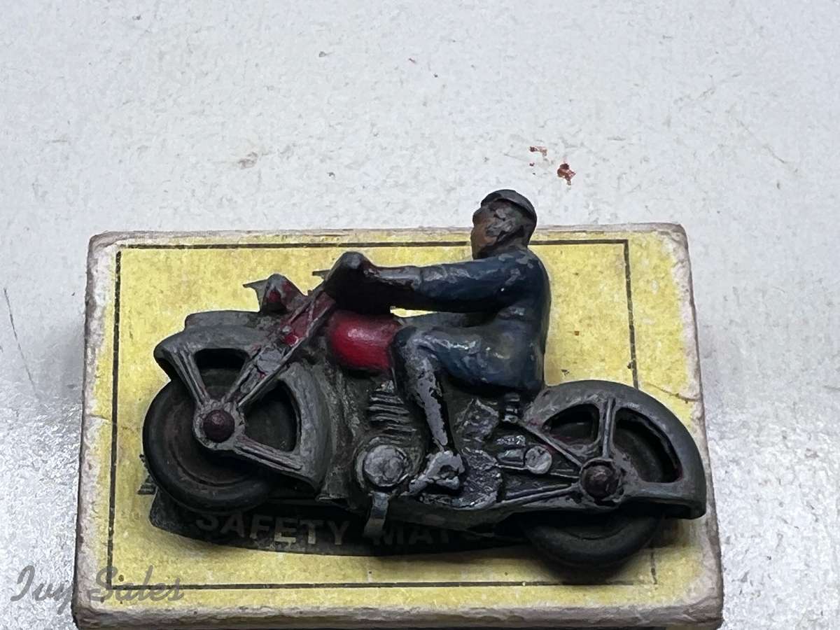DINKY TOYS SINGLE RIDER MOTORCYCLE