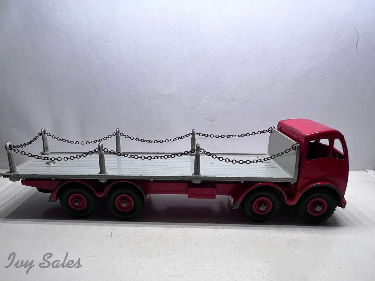 Dinky Toys #905 Foden Flat Truck with Chains