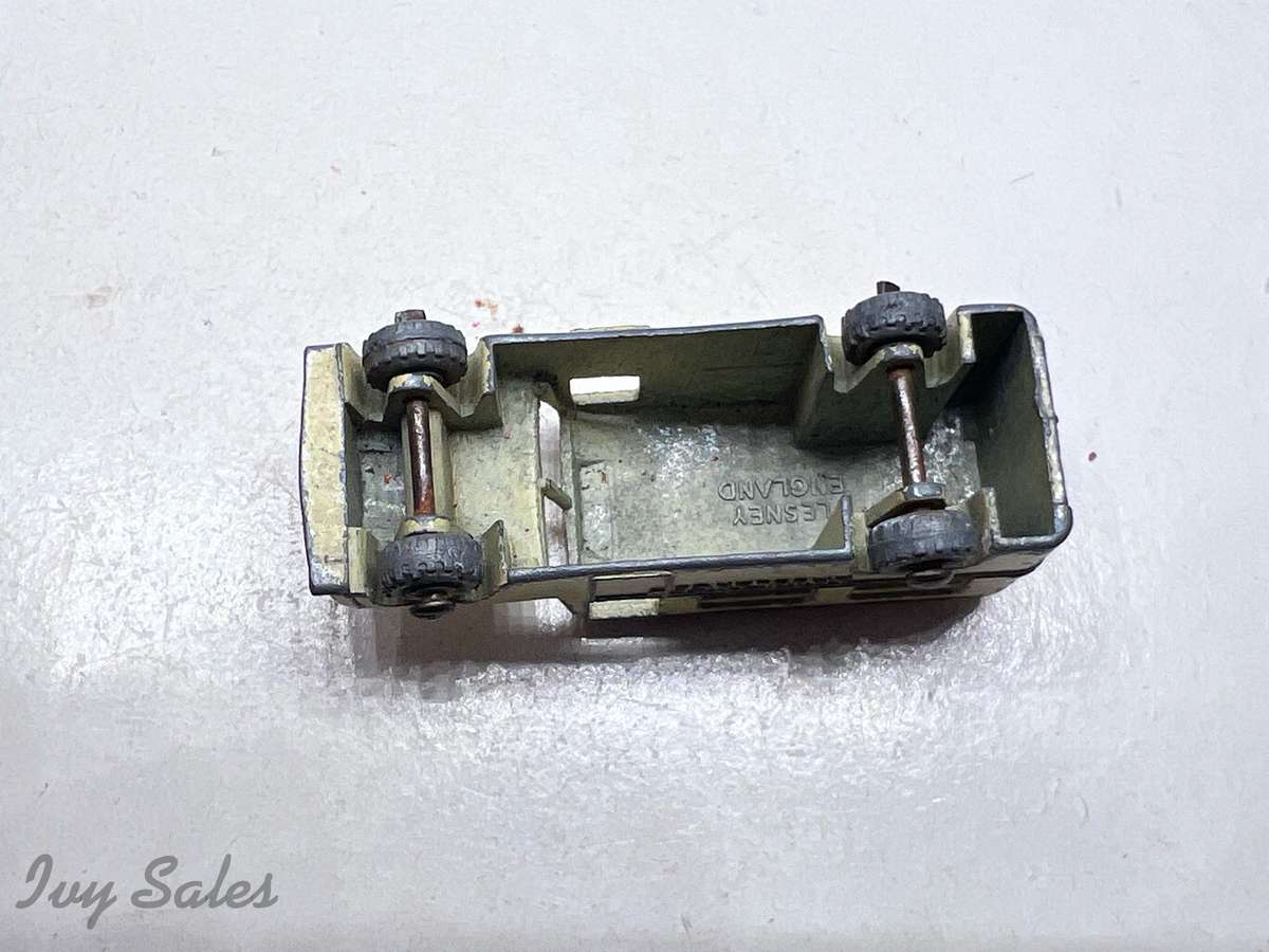 Matchbox #14 Daimler Ambulance