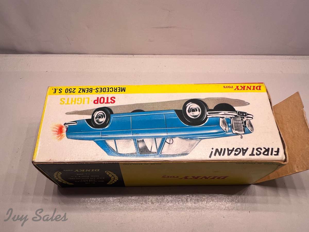 DINKY TOYS #160 MERCEDES-BENZ 250 SE WITH ORIGINAL BOX
