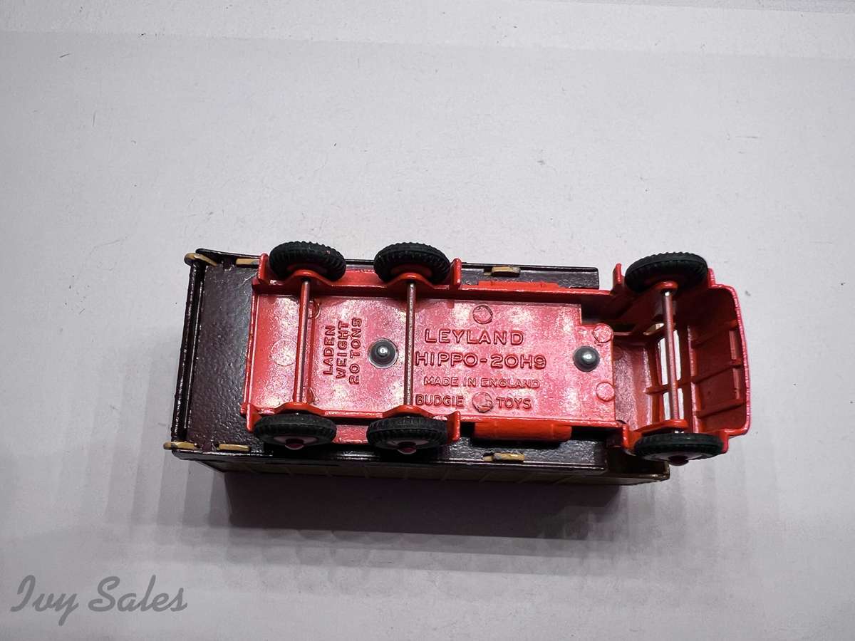 Budgie Toys #220 - Leyland Hippo-20H9 Livestock Transporter Truck