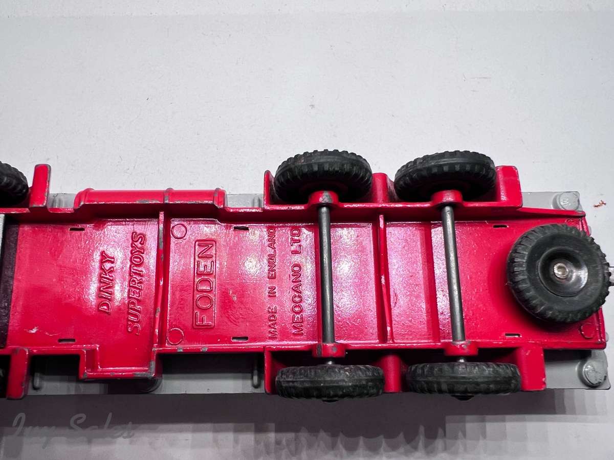 Dinky Toys #905 Foden Flat Truck with Chains