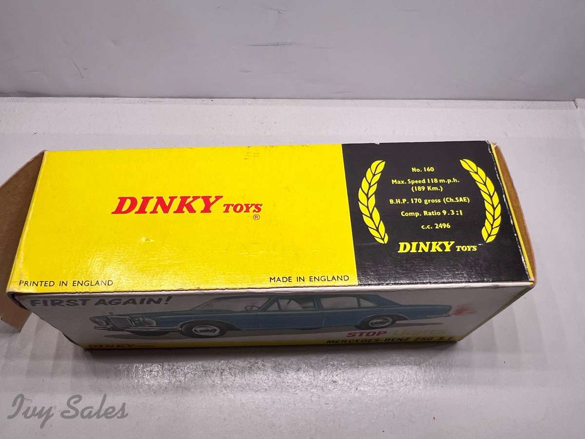 DINKY TOYS #160 MERCEDES-BENZ 250 SE WITH ORIGINAL BOX