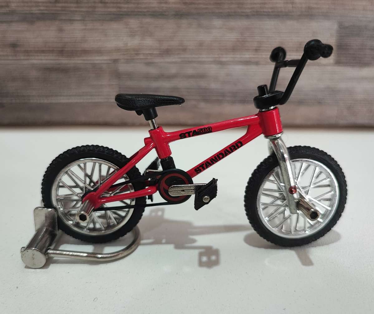 1999 Flick Trix Standard(Red) Finger BMX with Accessories