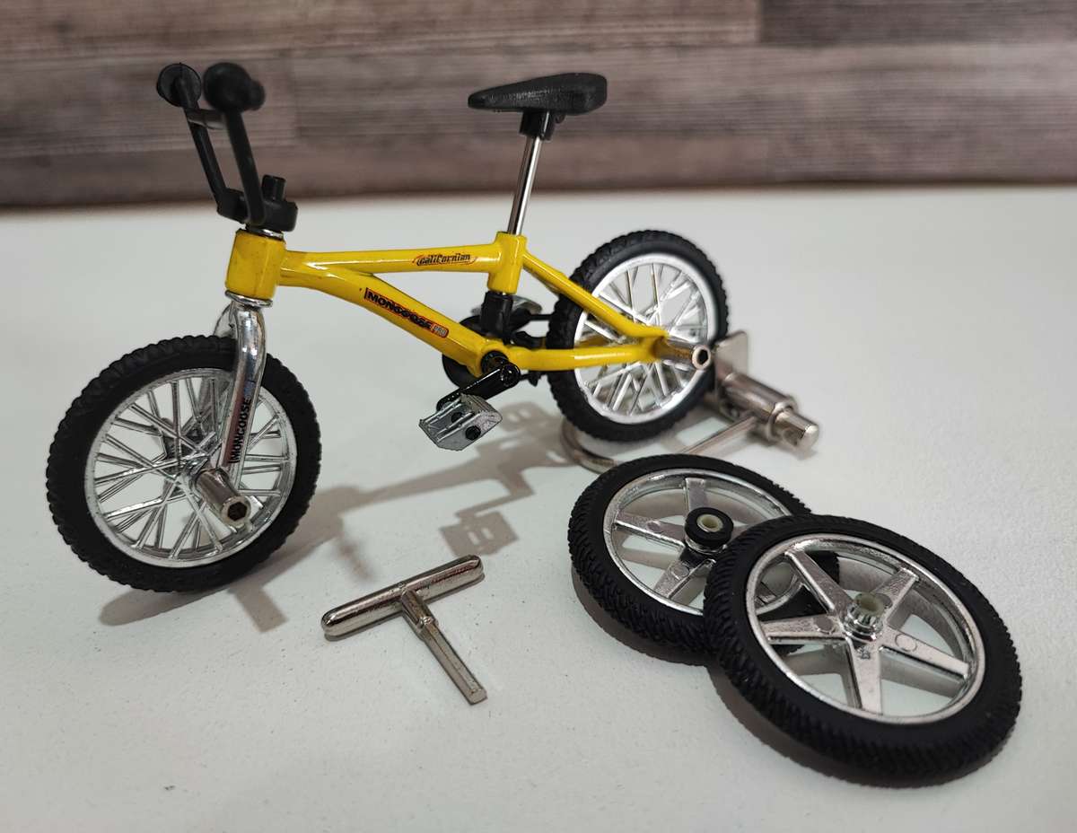 1999 Flick Trix Mongoose(Yellow) Finger BMX with Accessories