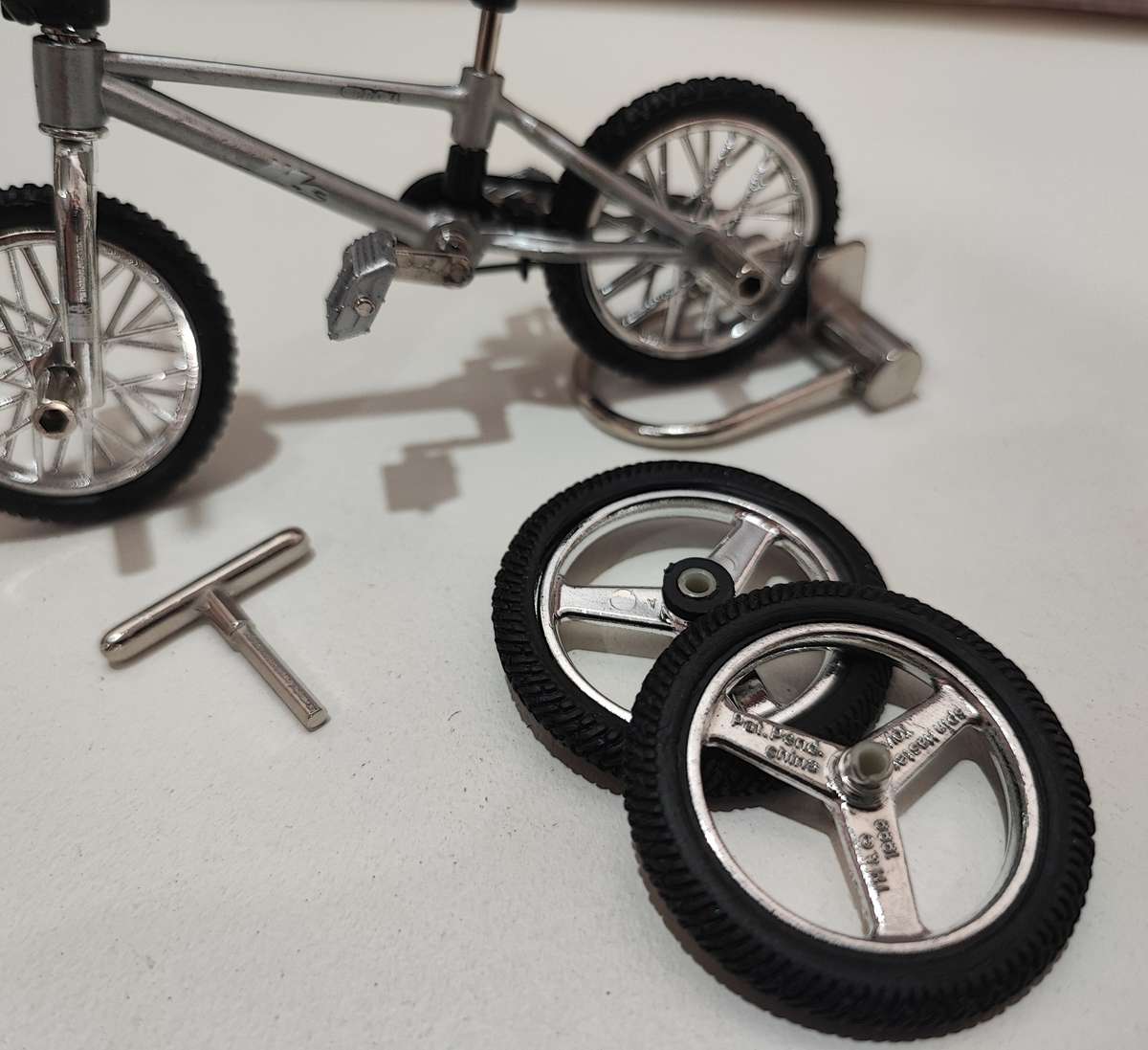 1999 Flick Trix DK Bicycles(Silver) Finger BMX with Accessories