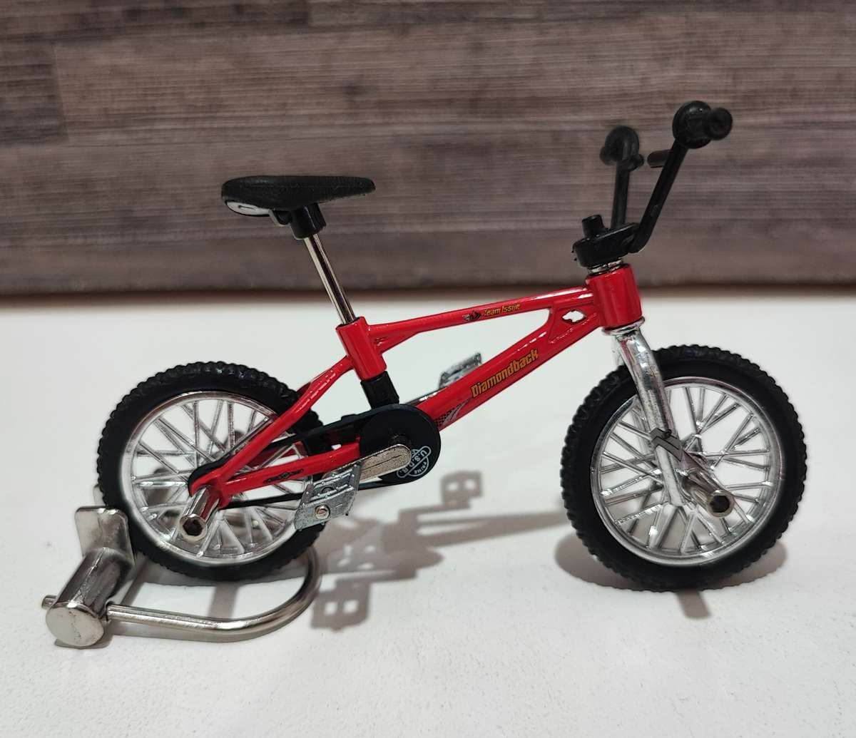 1999 Flick Trix Diamondback(Red) Finger BMX with Accessories