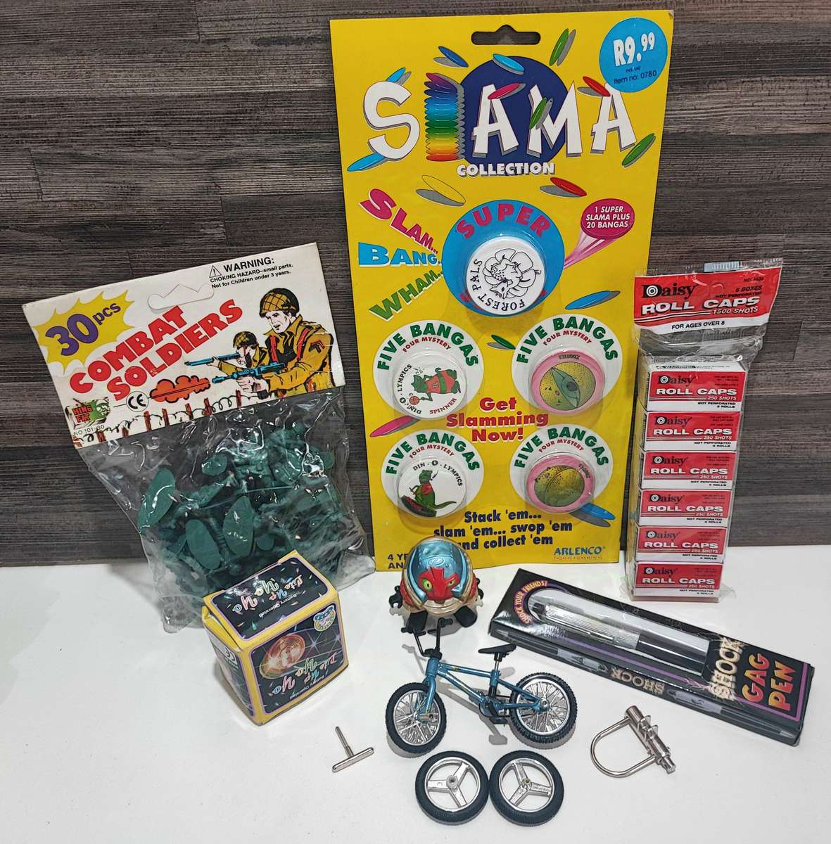 Awesome Lucky Dip(Filled with variety vintage items)See Images