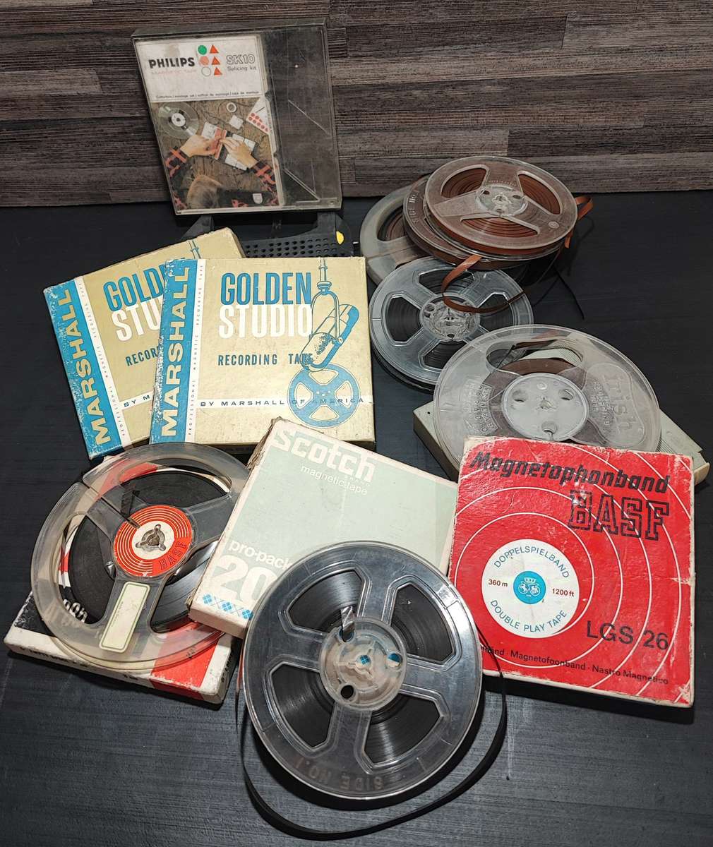 Vintage Pilot reel to reel player with extra reels