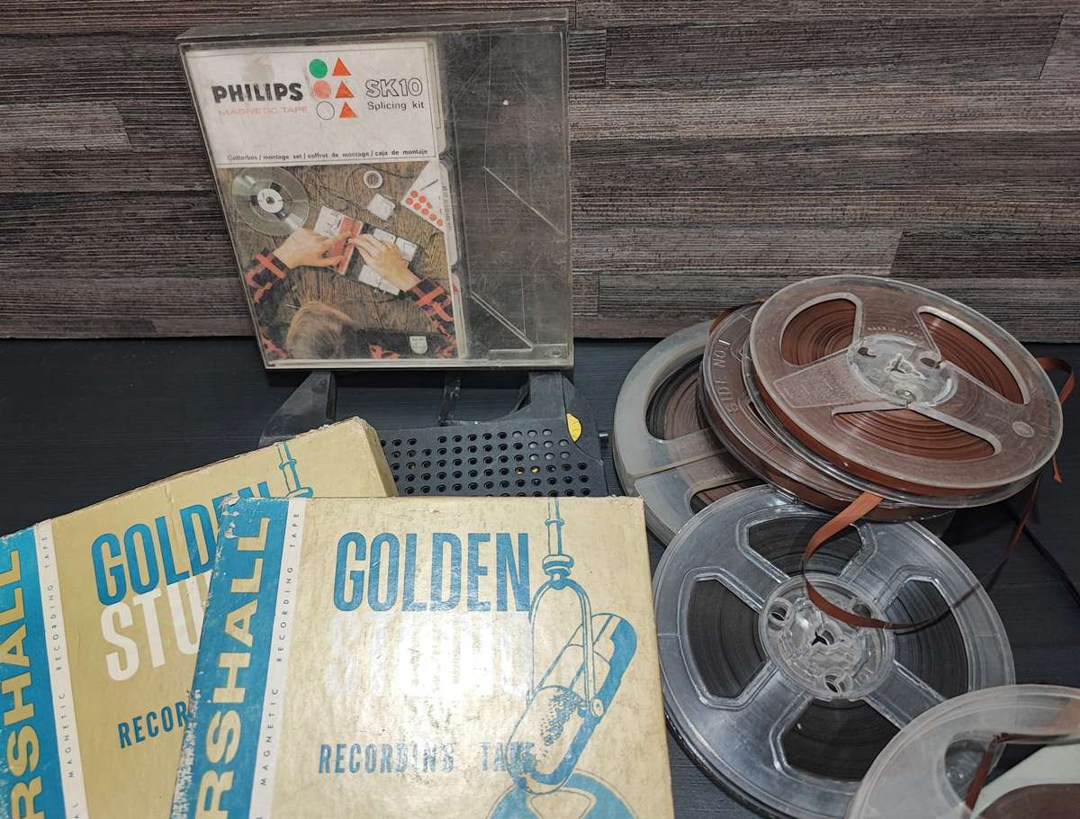 Vintage Pilot reel to reel player with extra reels