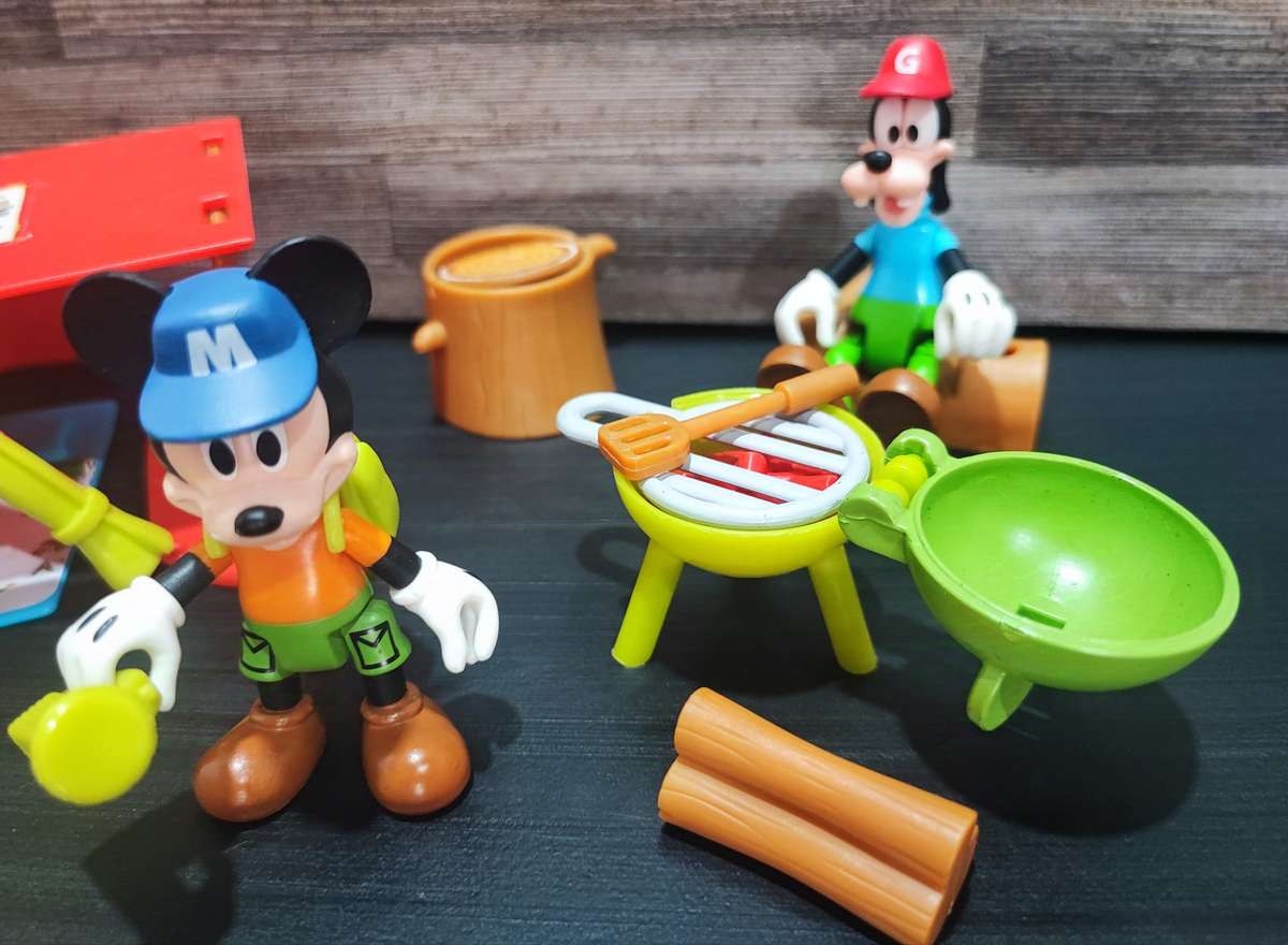Mickey Mouse Clubhouse - Mickey and Pluto Camping Set