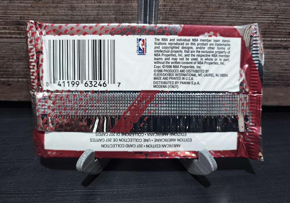 Vintage 96/97 Fleer NBA Basketball Trading Cards(Factory sealed)