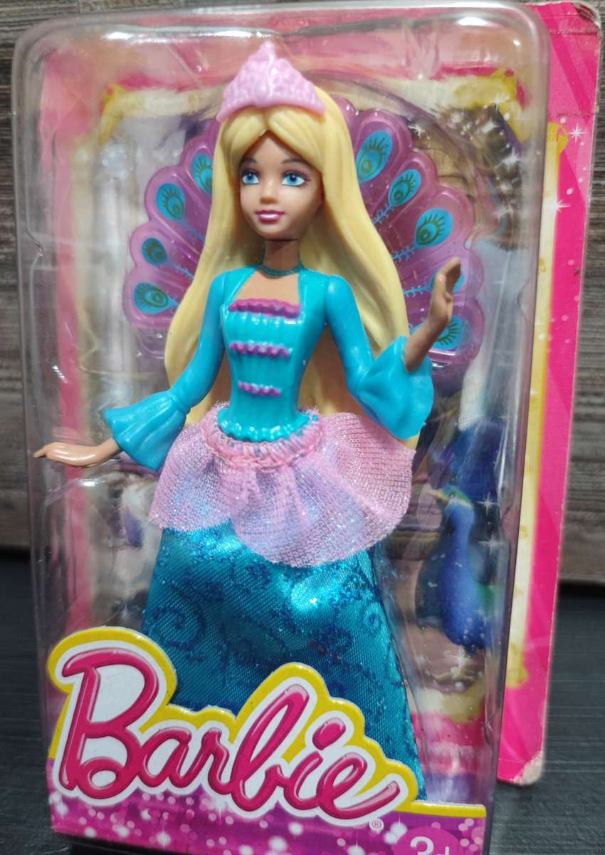 2013 Mattel Barbie Island Princess