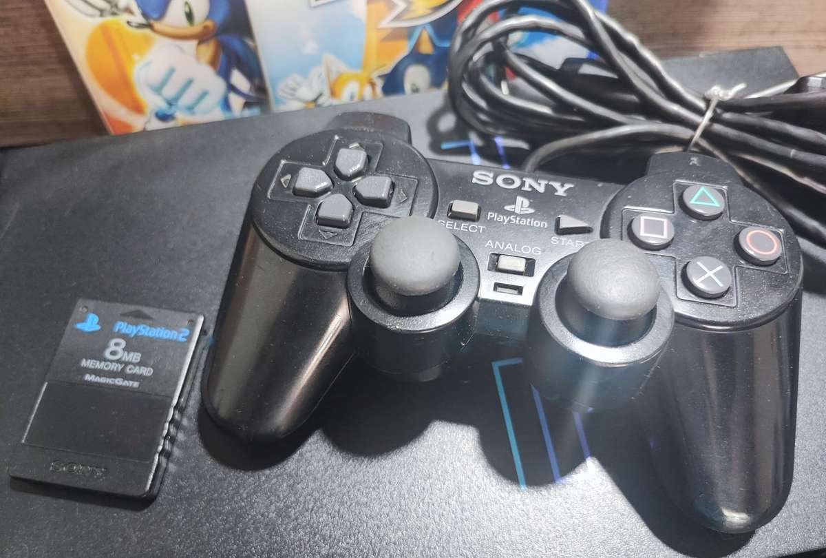 Sony PlayStation (PHAT) 2 Bundle