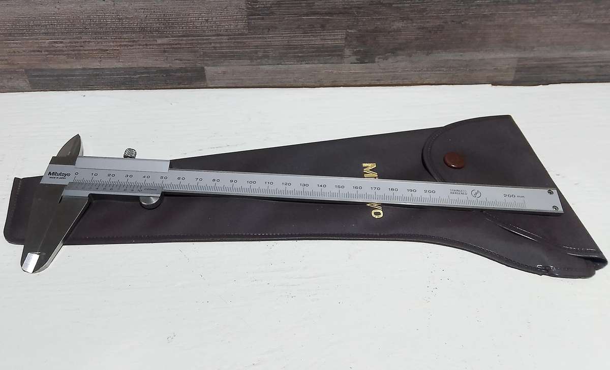 Mitutoyo Vernier Caliper 200mm/0.05