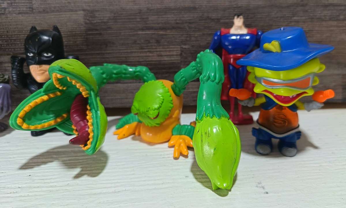 Vintage Figures Lot 2