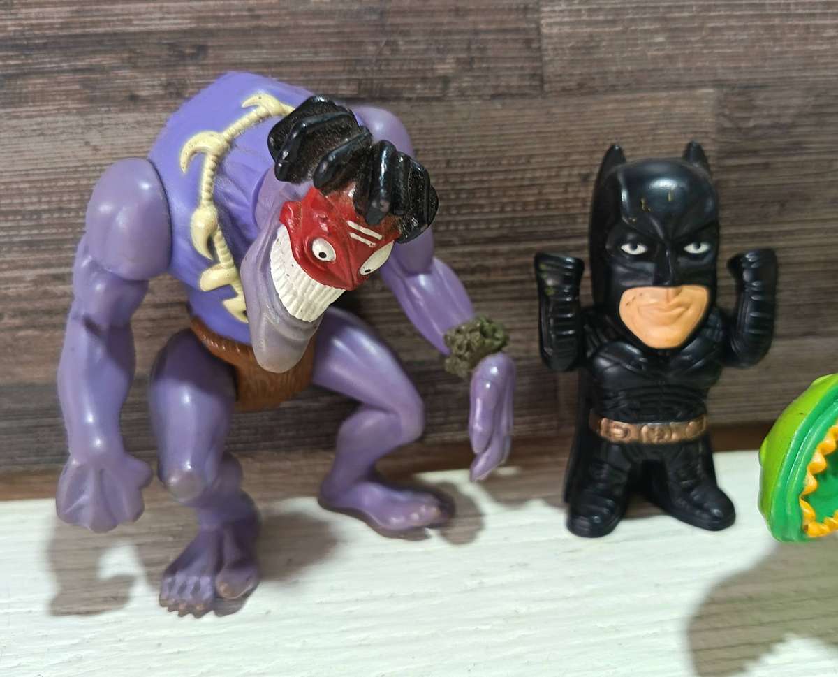 Vintage Figures Lot 2