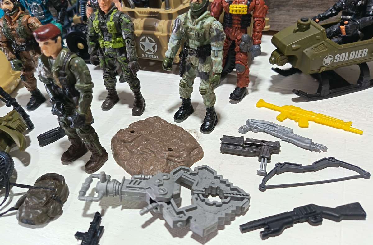 Vintage Lanard The Corps Figures and Accessories