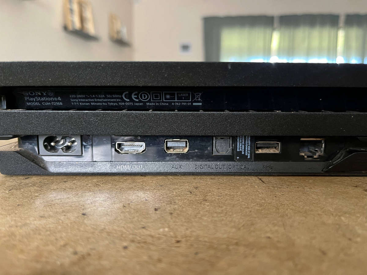 Playstation 4 PRO 1TB