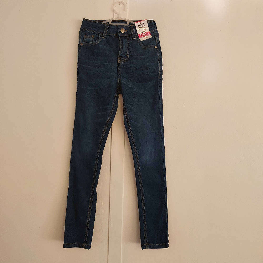 New with tags Girl's skinny denim 9-10 years