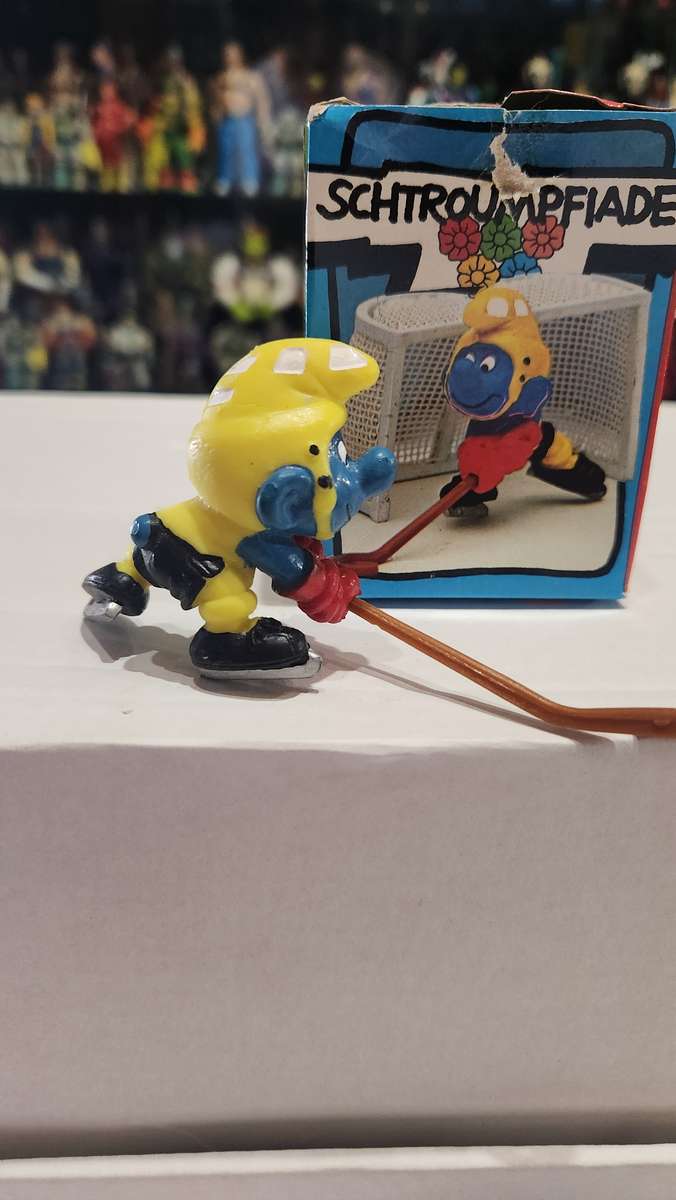 1978 Vintage Peyo Icehockey Smurf