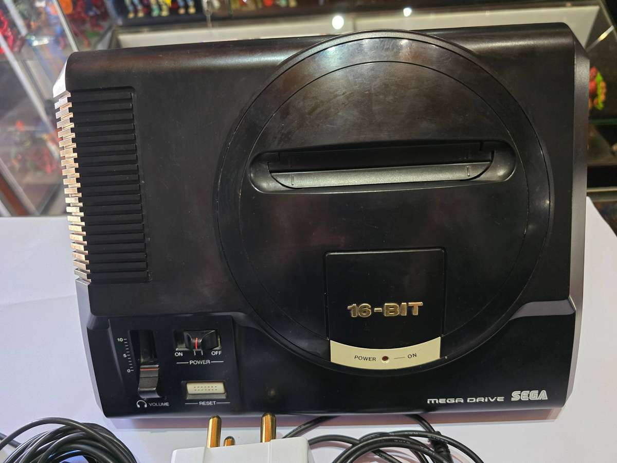 Sega Mega Drive 16-Bit Console With x2 Controllers