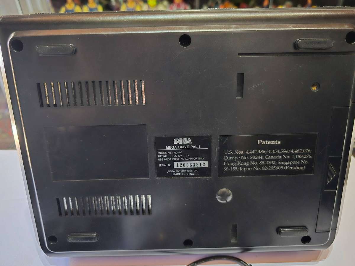 Sega Mega Drive 16-Bit Console With x2 Controllers