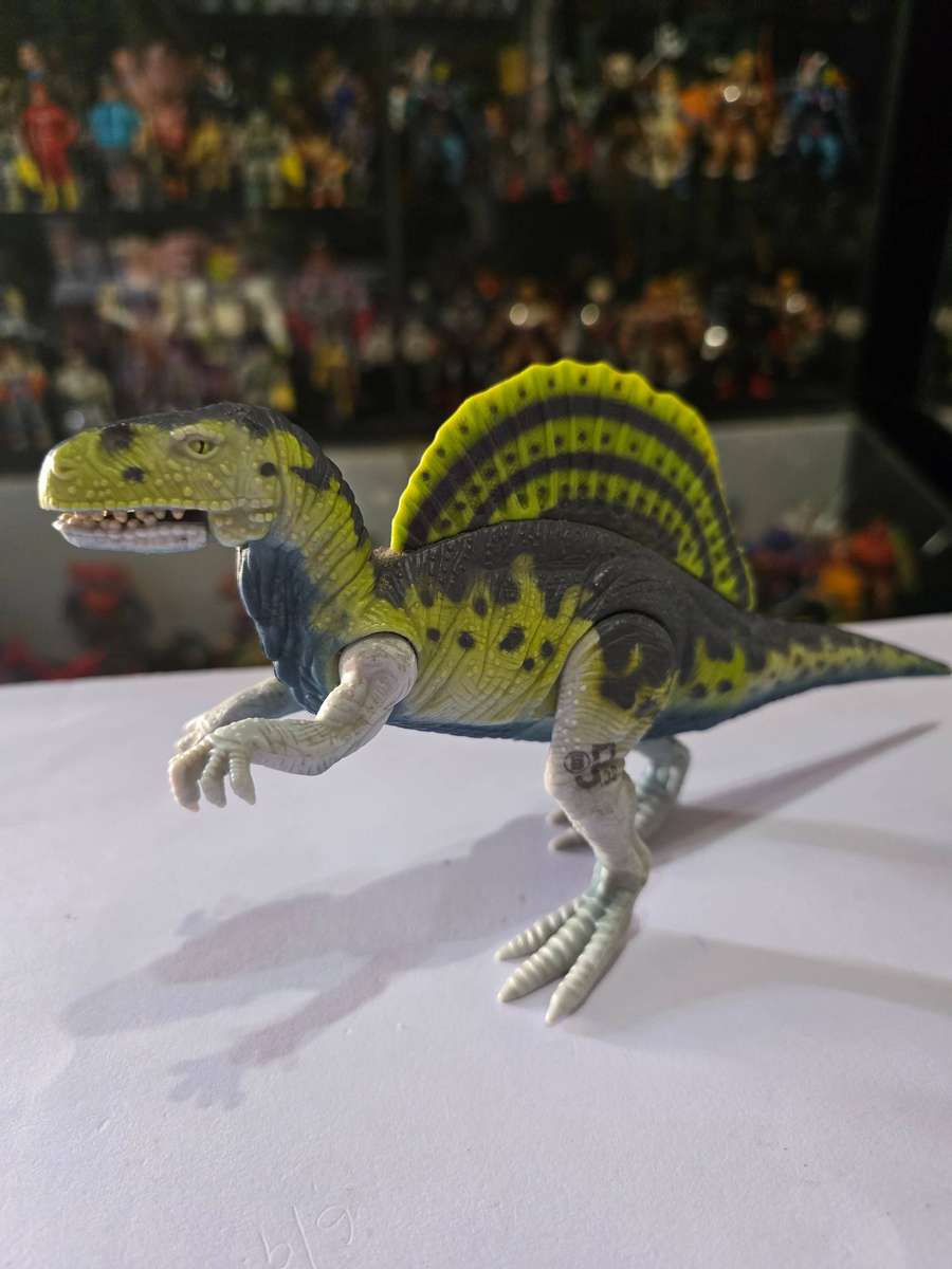 1997 Jurassic Park Spinosaurus Slice Vintage Figure