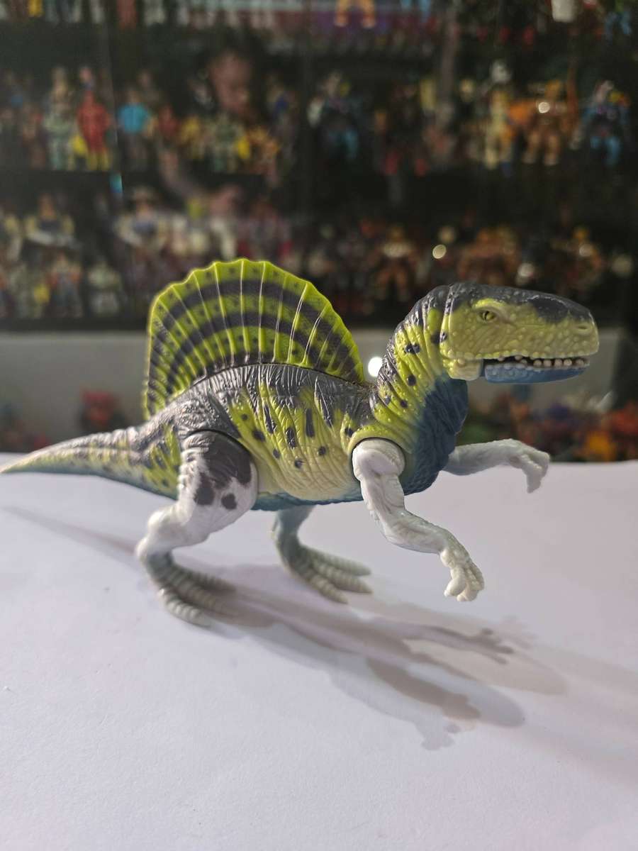 1997 Jurassic Park Spinosaurus Slice Vintage Figure