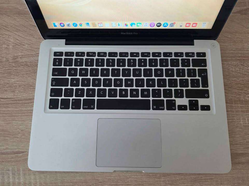 Apple Macbook Pro MID 2012 i5 16GB Ram 240GB SSD 13inch