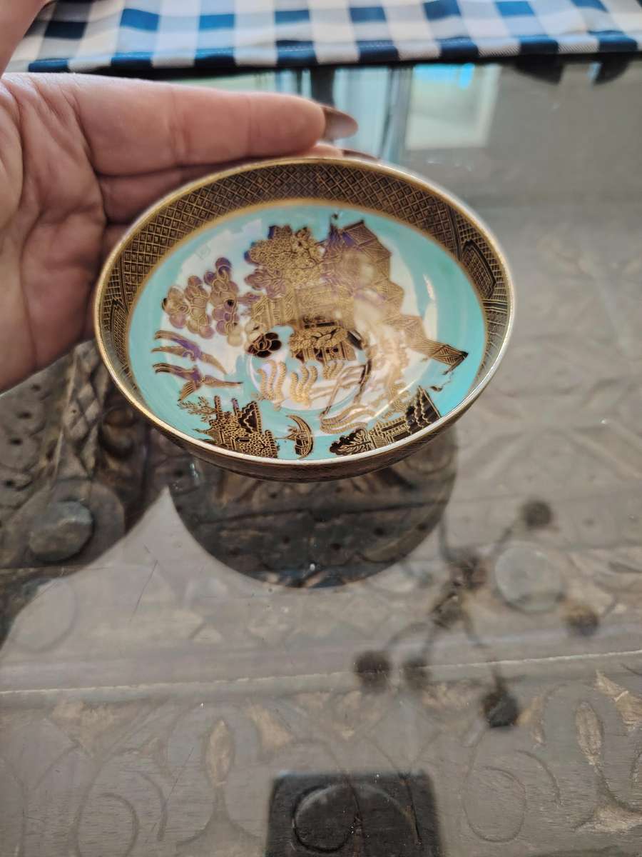 Beautiful small Carlton ware bowl