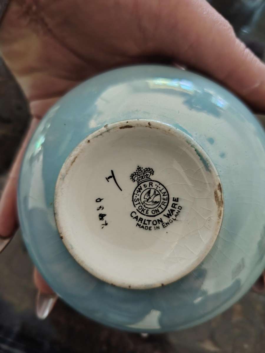 Beautiful small Carlton ware bowl