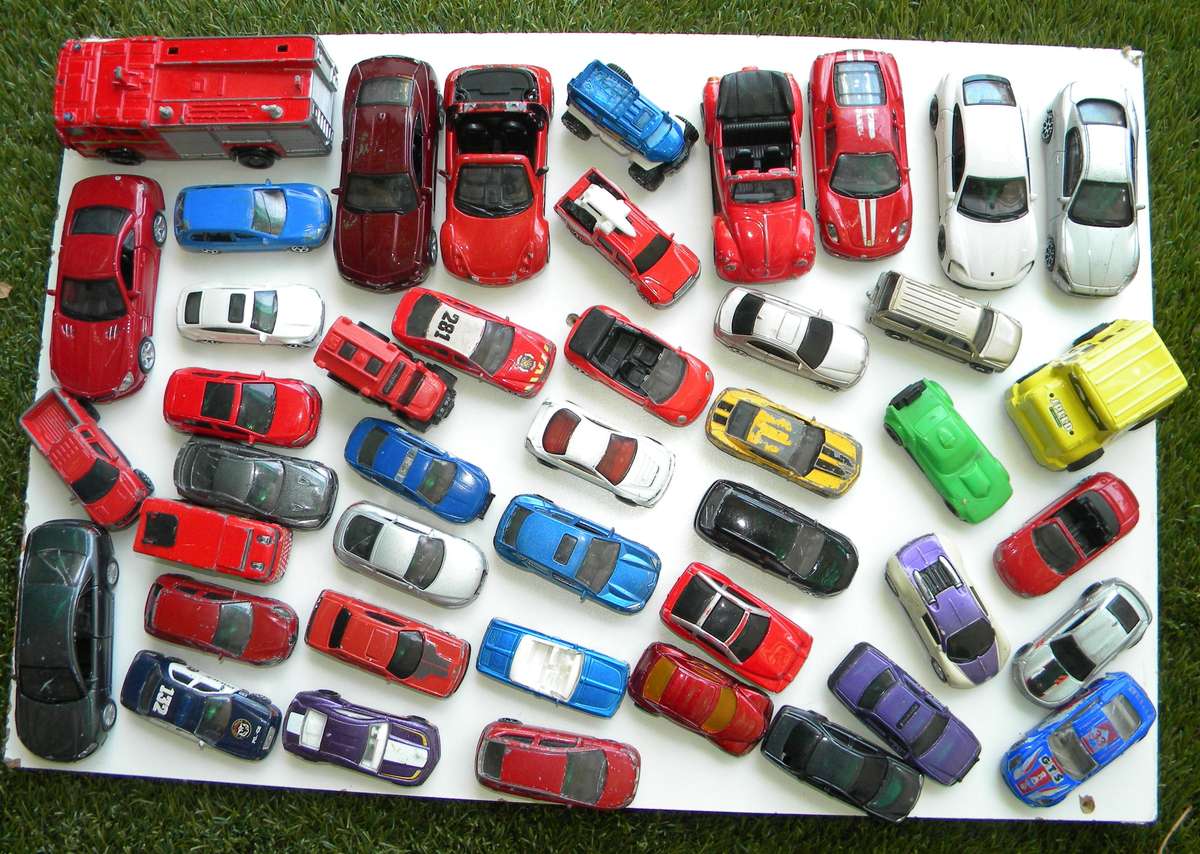 Hot Wheels, Matchbox, Maisto, etc, lot of cars