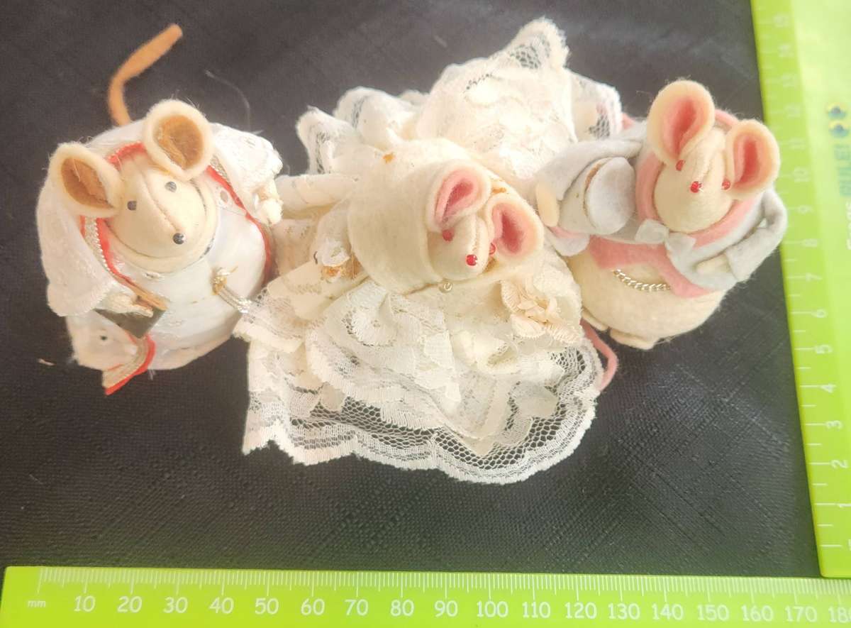 Vintage Collectors needlefelted wedding mice and priest set