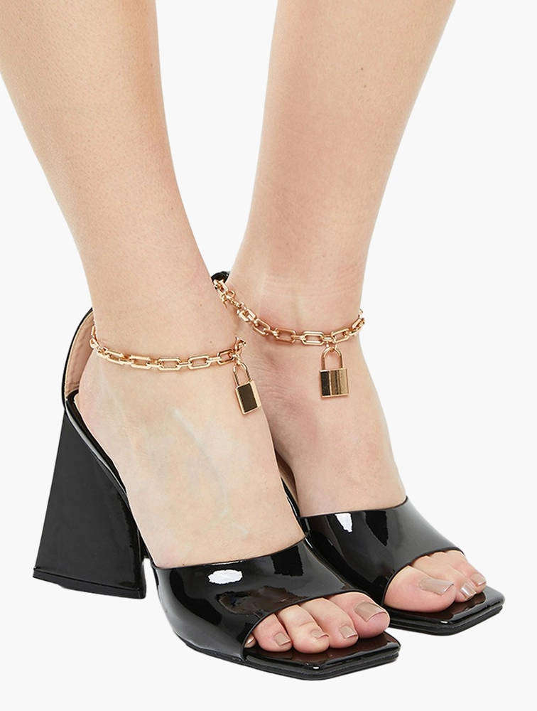 Madison UK7 Addison Chain Ankle Tie Heels - Black