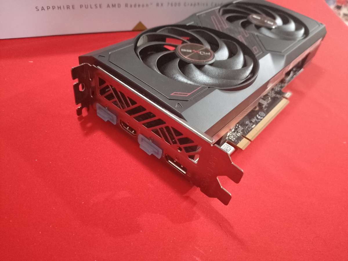 Sapphire Pulse AMD Radeon RX 7600 Gaming Graphics Card