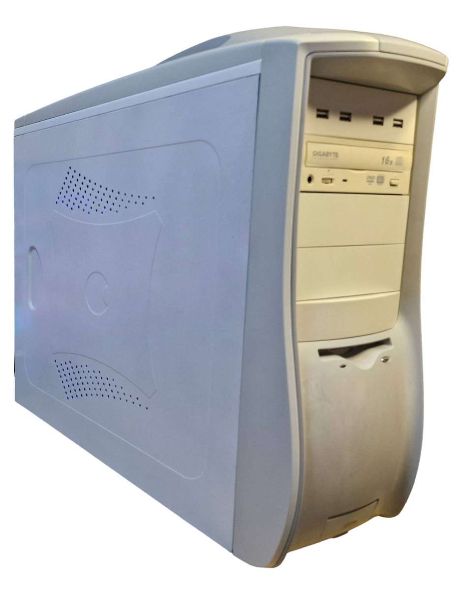 Windows 10 Desktop PC, 9500GT 512Gb GPU, Core2 Quad CPU, 4Gb RAM, 240Gb SSD, DVD, Win 10 Pro