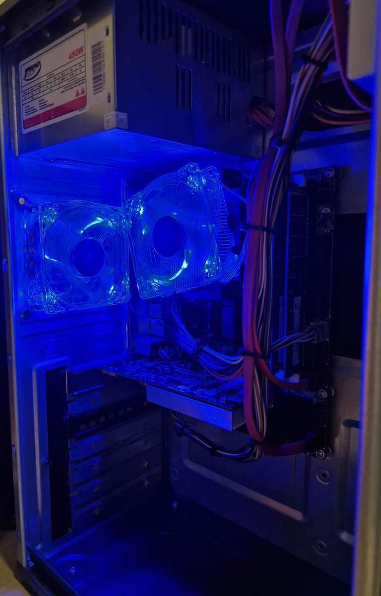 Windows 10 Desktop PC, GT1030 1Gb GPU, C2Duo E8400 CPU, 4Gb RAM, 250Gb SSD, DVD