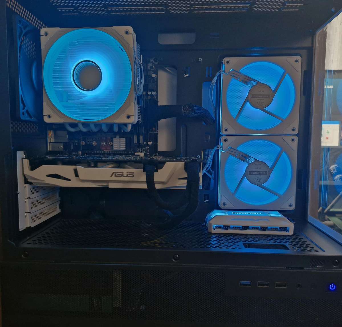 Gaming PC with ARGB, GTX1070 8Gb GPU, i5-9600KF CPU, 16Gb RAM, 512Gb NvMe, Win 11 Pro