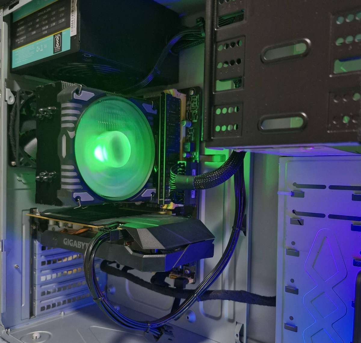 Gaming PC with ARGB, GTX 1660 Ti 6Gb GPU, i5-4590 CPU, 16Gb RAM, 512Gb SSD, Win 11 Pro