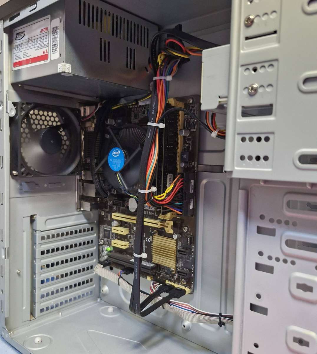 Windows 11 desktop PC, H81M M/B, i5-4460 CPU, 8Gb RAM, 256Gb SSD, DVD, no GPU, Win 11 Pro