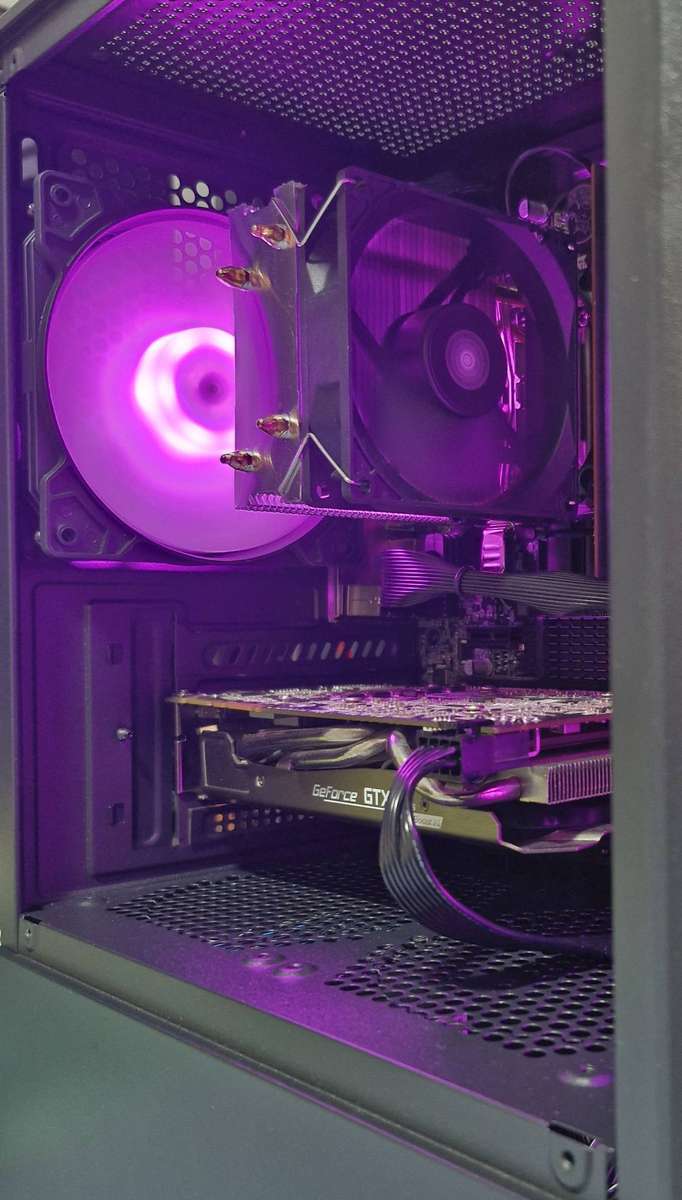 Gaming PC with ARGB, GTX 1070 8Gb GPU, i5-8400 CPU, 16Gb RAM, 512Gb NvMe, Win 11 Pro
