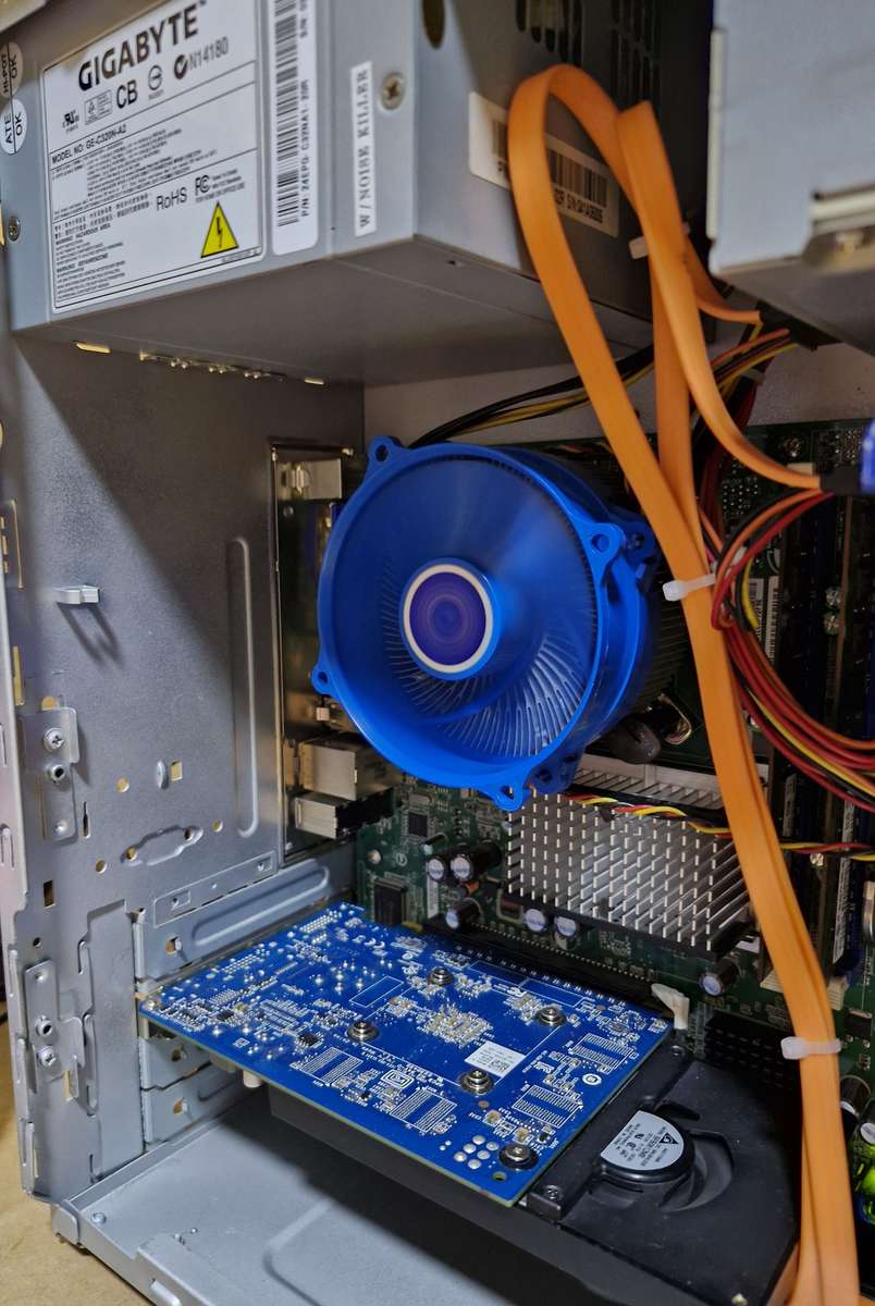 Windows 10 Desktop PC, GTX645 1Gb GPU, C2Duo E7500 CPU, 4Gb RAM, 120Gb SSD, DVD