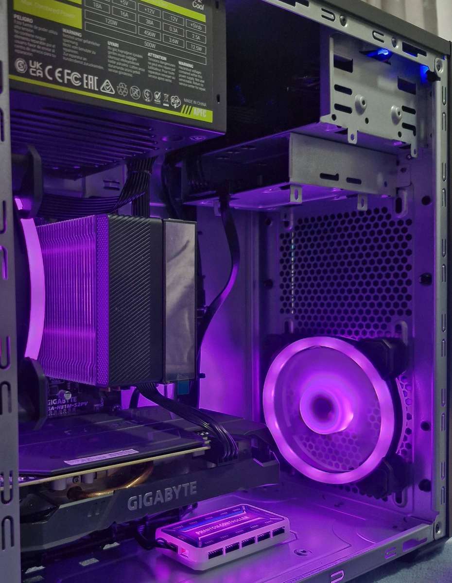 Gaming PC with ARGB, GTX 1660 Ti 6Gb GPU, i5-4690 CPU, 16Gb RAM, 512Gb SSD, Win 11 Pro