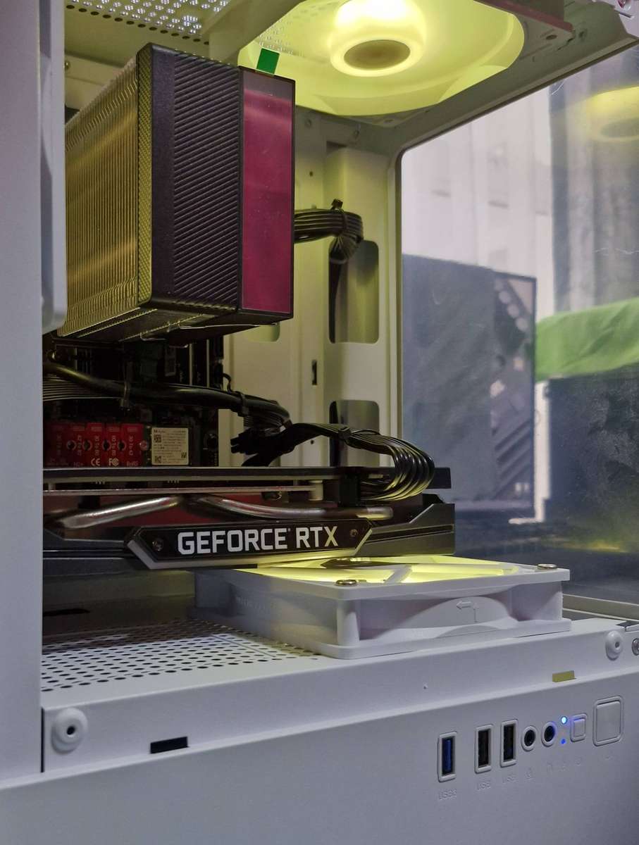 Gaming PC with ARGB, RTX 2060 SUPER 8Gb GPU, i5-8400 CPU, 16Gb RAM, 512Gb NvMe, Win 11 Pro