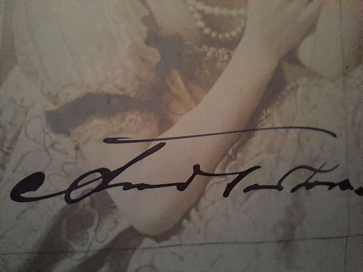 Pavlova - autographed postcard (includes book)