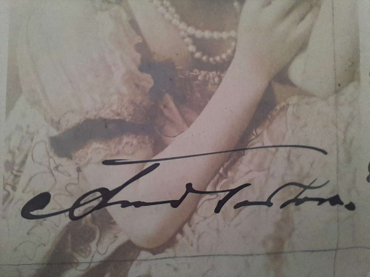 Pavlova - autographed postcard (includes book)