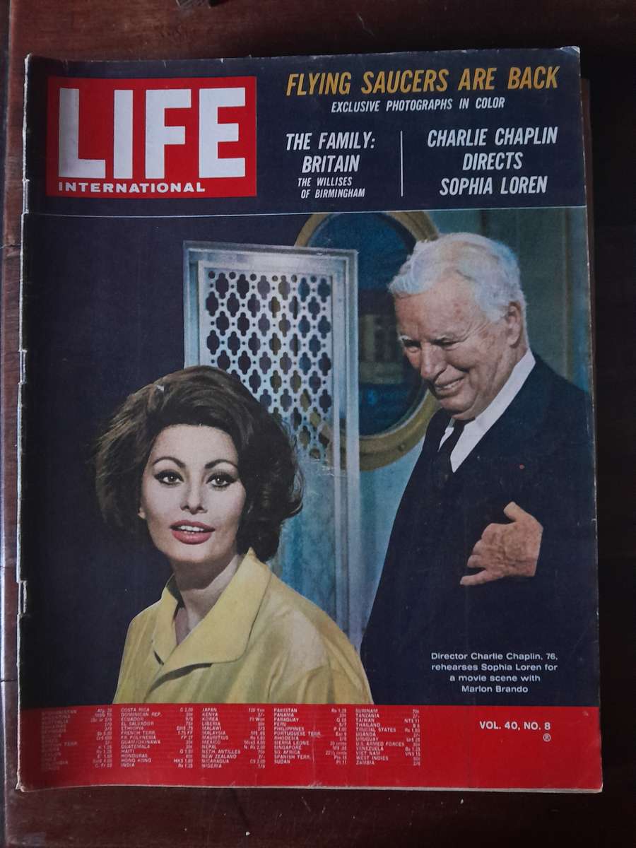 Life Magazines - set of 50