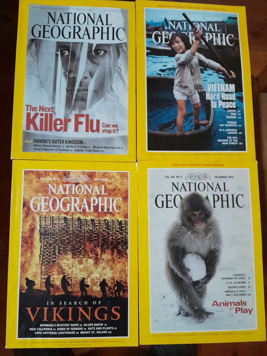 128 National Geographic magazines